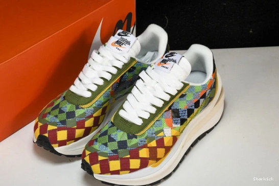 DR5209-300 Woven “Green sacai Nike Vaporwaffle Gusto”  1214